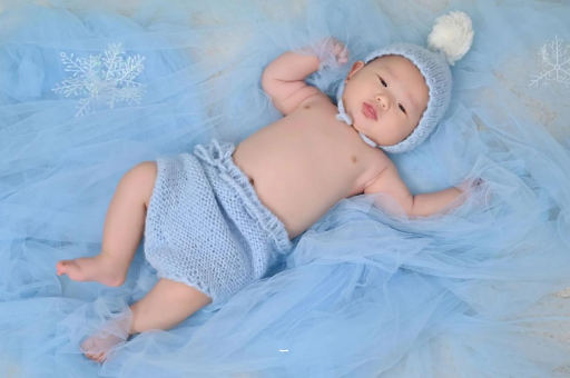 阜宁三个月宝宝挠耳朵 阜宁三个月宝宝挠耳朵